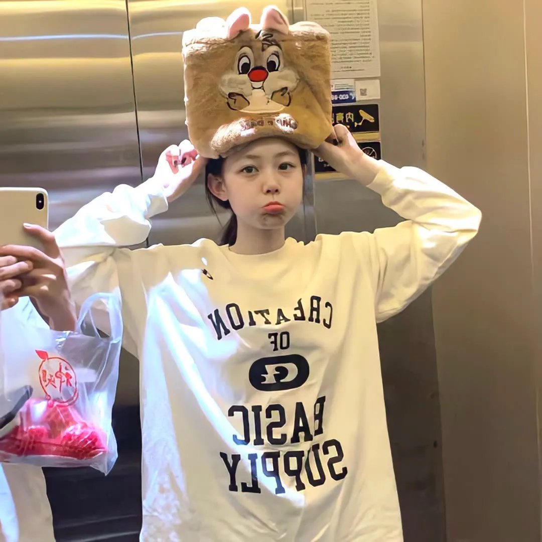 小犬与女孩